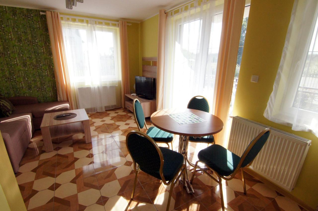Wczasy Royal Apartment ยาสตาร์เนีย ภายนอก รูปภาพ
