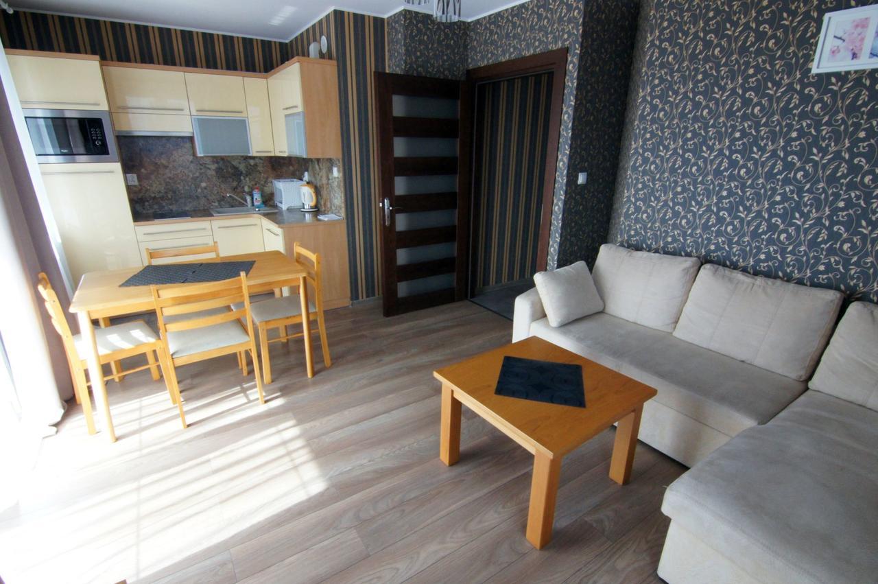 Wczasy Royal Apartment ยาสตาร์เนีย ภายนอก รูปภาพ