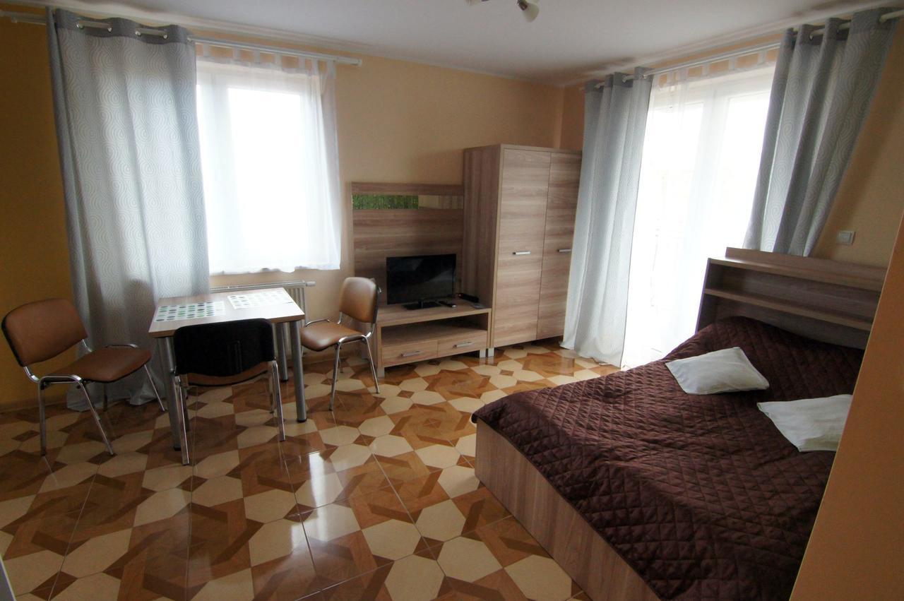 Wczasy Royal Apartment ยาสตาร์เนีย ภายนอก รูปภาพ