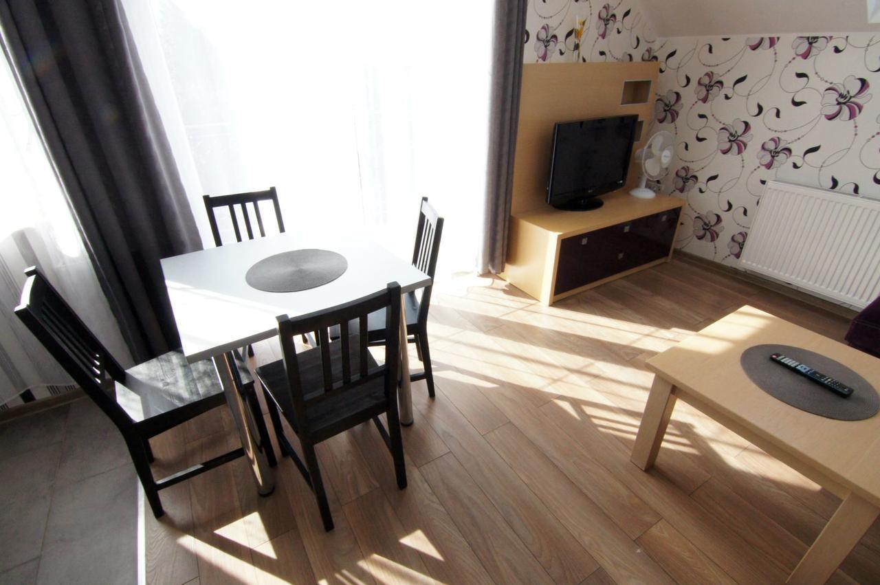 Wczasy Royal Apartment ยาสตาร์เนีย ภายนอก รูปภาพ