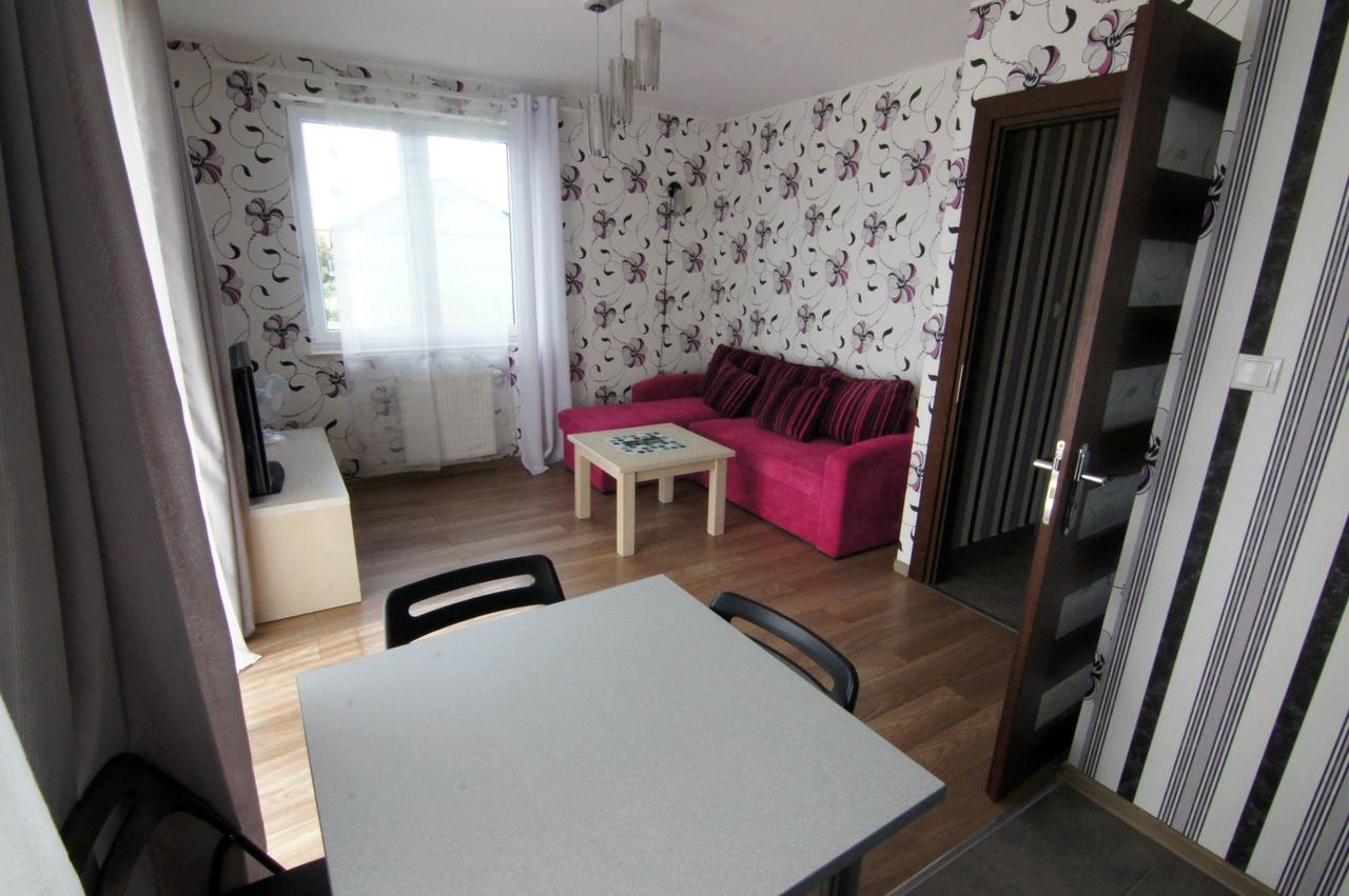 Wczasy Royal Apartment ยาสตาร์เนีย ภายนอก รูปภาพ