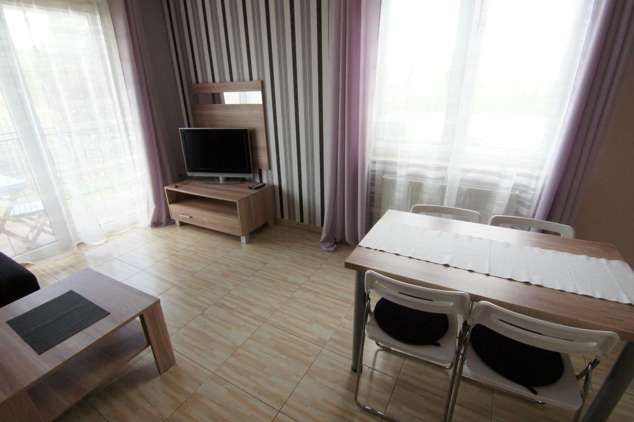 Wczasy Royal Apartment ยาสตาร์เนีย ภายนอก รูปภาพ